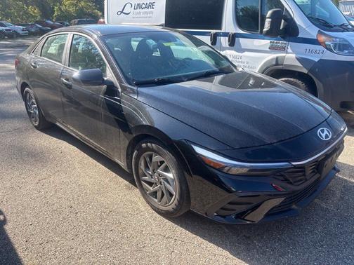 Abyss Black 2024 Hyundai ELANTRA SEL