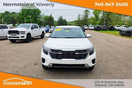 Snow White Pearl 2024 Kia Seltos LX