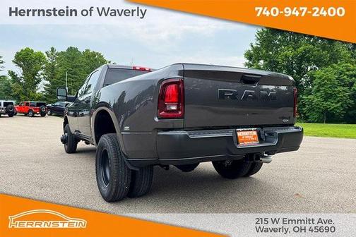 2025 RAM 3500 Tradesman Crew Cab 4x4 8' Box