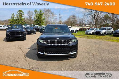 Diamond Black Crystal Pearlcoat 2025 Jeep Grand Cherokee L Laredo