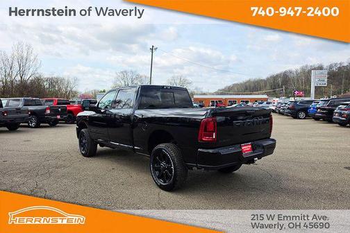 Diamond Black Crystal Pearlcoat 2026 RAM 2500 Laramie Crew Cab 4x4 6'4' Box