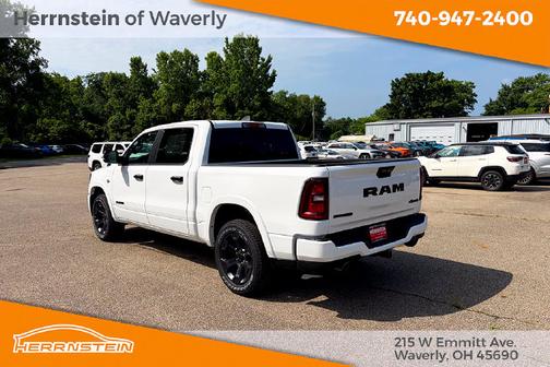 Bright White Clearcoat 2026 RAM 1500 Big Horn