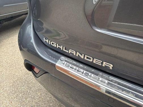 Magnetic Gray Metallic 2020 Toyota Highlander Limited