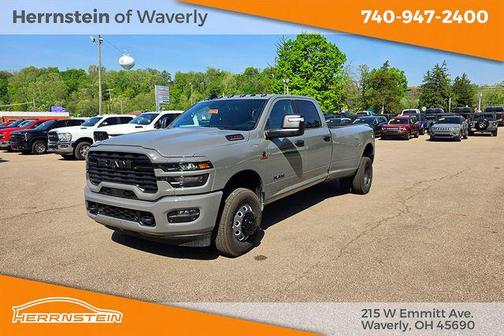 Ceramic Gray Clearcoat 2026 RAM 3500 Big Horn Crew Cab 4x4 8' Box