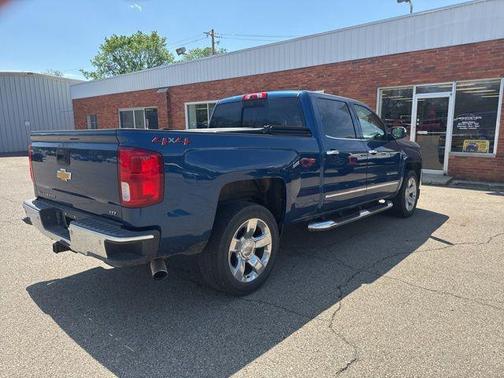 Deep Ocean Blue 2018 Chevrolet Silverado 1500 LTZ