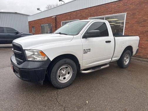 Bright White Clearcoat 2019 RAM 1500 Tradesman
