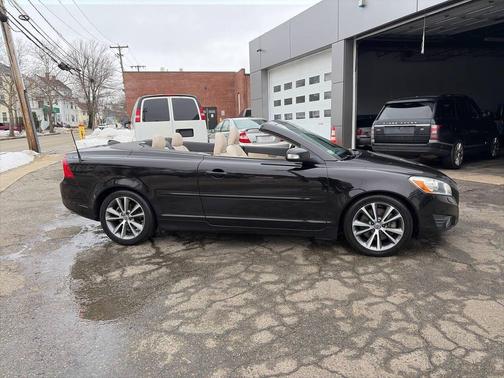 2012 Volvo C70 T5 Premier Plus 2dr Convertible