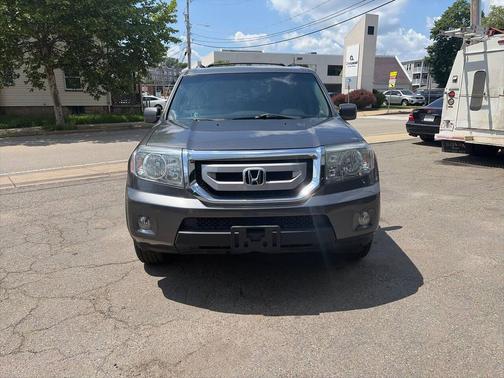 Polished Metal Metallic 2011 Honda Pilot EX
