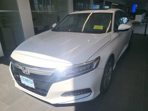Platinum White Pearl 2018 Honda Accord