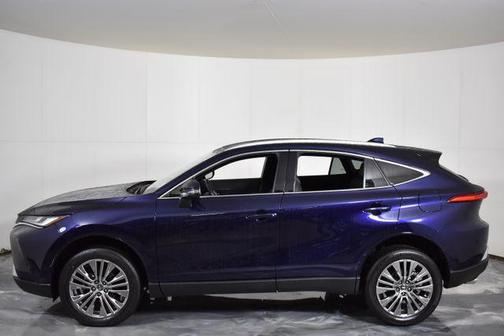 2024 Toyota Venza XLE