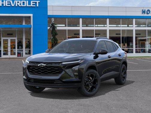 Mosaic Black Metallic 2026 Chevrolet Trax LT