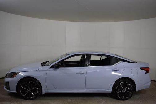 2023 Nissan Altima SR Intelligent AWD