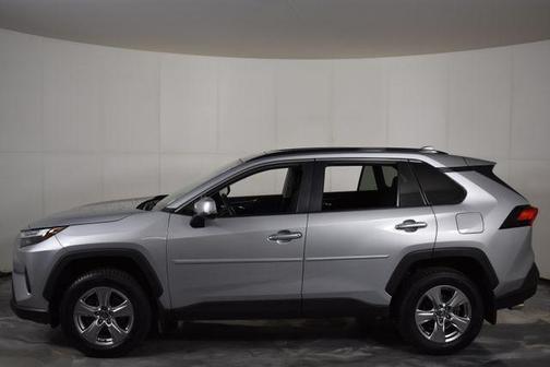 Silver Sky Metallic 2022 Toyota RAV4 XLE
