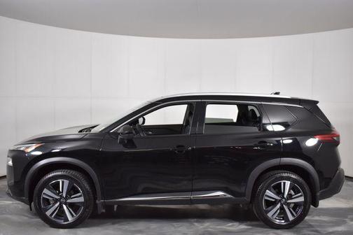 Super Black 2023 Nissan Rogue SL
