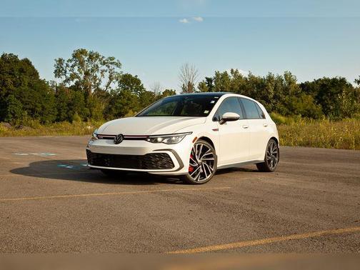 Opal White Pearl 2024 Volkswagen Golf GTI 2.0T S DSG