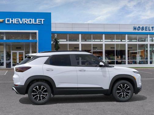 Iridescent Prl 2026 Chevrolet Trailblazer ACTIV