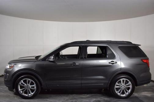 Magnetic Metallic 2019 Ford Explorer XLT