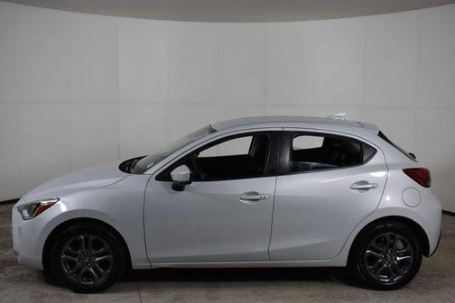 2020 Toyota Yaris Sedan XLE