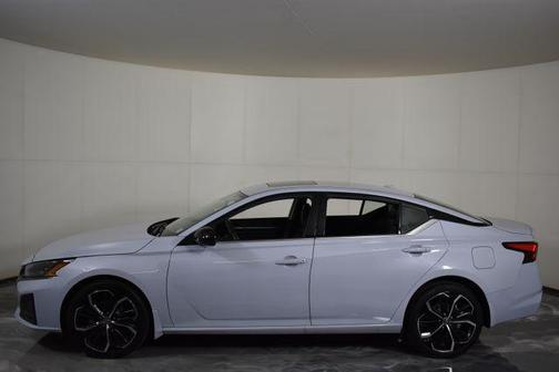 2023 Nissan Altima SR Intelligent AWD
