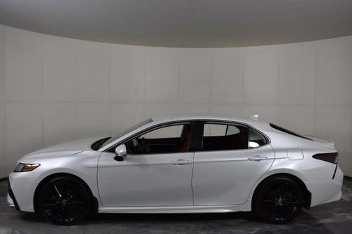 Wind Chill Pearl 2023 Toyota Camry XSE