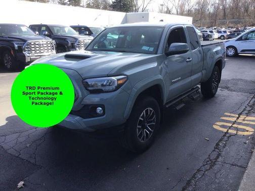 2022 Toyota Tacoma TRD Sport