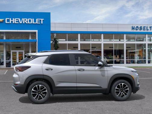 Sterling Gray Metallic 2026 Chevrolet Trailblazer LT