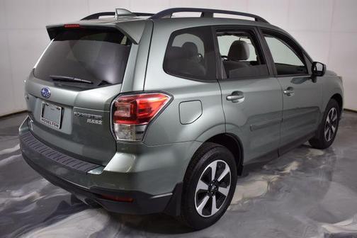 Jasmine Green Metallic 2017 Subaru Forester 2.5i Premium