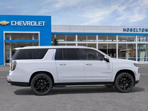Polar White Tricoat 2026 Chevrolet Suburban Premier