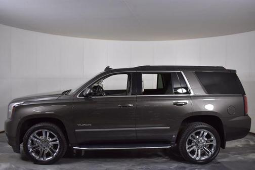 Pepperdust Metallic 2019 GMC Yukon SLT