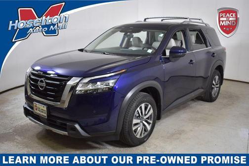 2023 Nissan Pathfinder SL 4WD