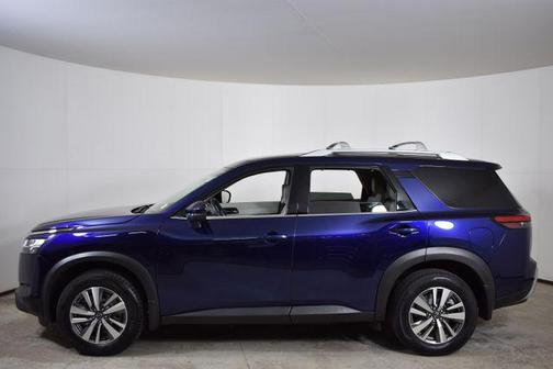 2023 Nissan Pathfinder SL 4WD
