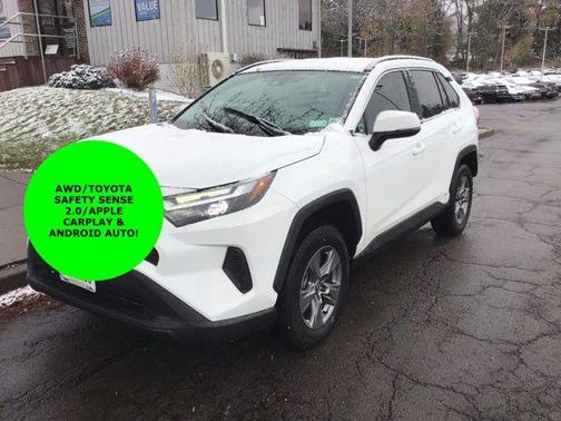 2022 Toyota RAV4 Hybrid XLE