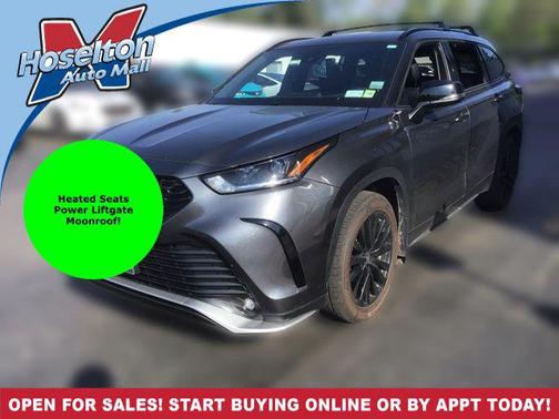 Magnetic Gray Metallic 2023 Toyota Highlander XSE