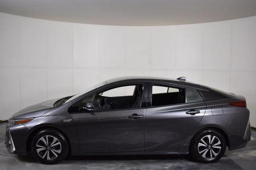Magnetic Gray Metallic 2018 Toyota Prius Prime Advanced