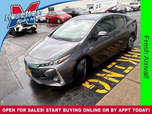 Magnetic Gray Metallic 2018 Toyota Prius Prime Advanced