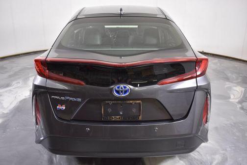 Magnetic Gray Metallic 2018 Toyota Prius Prime Advanced
