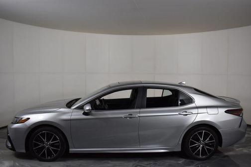Celestial Silver Metallic 2024 Toyota Camry SE