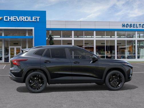 Mosaic Black Metallic 2026 Chevrolet Trax FWD ACTIV