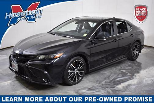 Midnight Black Metallic 2023 Toyota Camry SE