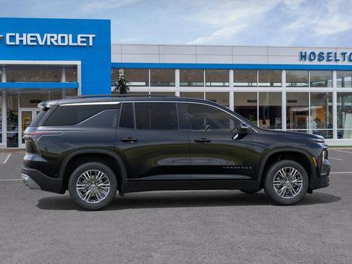 Mosaic Black Metallic 2026 Chevrolet Traverse LT