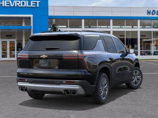 Mosaic Black Metallic 2026 Chevrolet Traverse LT