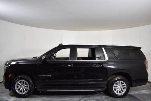 2022 Chevrolet Suburban LS