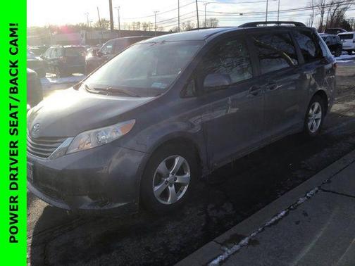 2015 Toyota Sienna LE