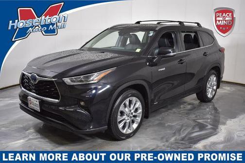 Midnight Black Metallic 2021 Toyota Highlander Hybrid Limited