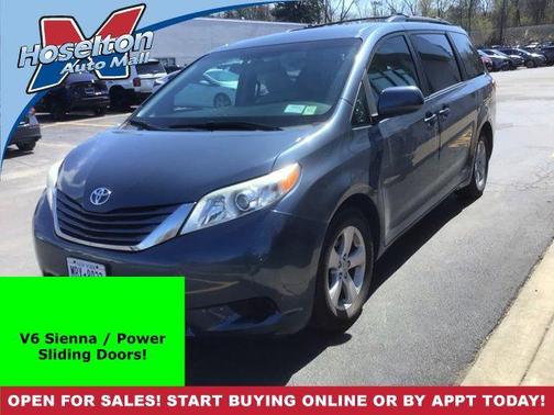 Shoreline Blue Pearl 2015 Toyota Sienna LE