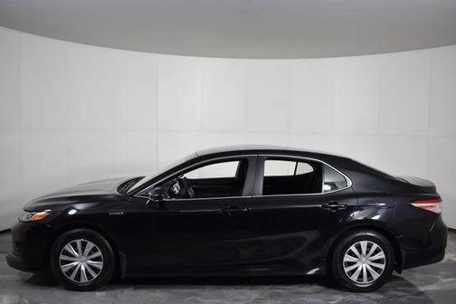 2018 Toyota Camry Hybrid LE