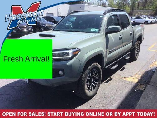 Lunar Rock 2023 Toyota Tacoma TRD Sport