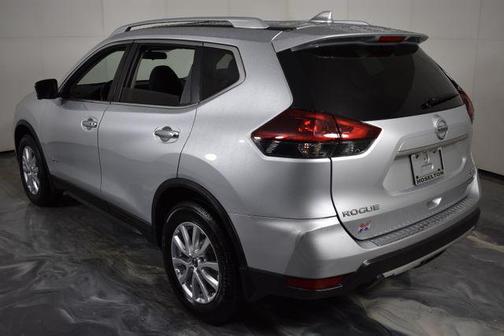 Brilliant Silver 2018 Nissan Rogue Hybrid SV