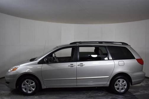 2010 Toyota Sienna LE