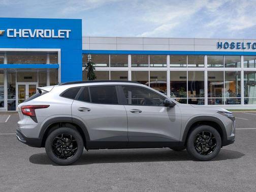 Sterling Gray Metallic 2026 Chevrolet Trax LT